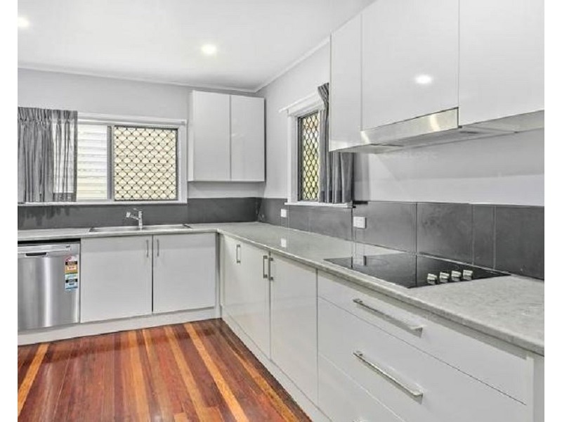 24 Ure Street, Wynnum QLD 4178