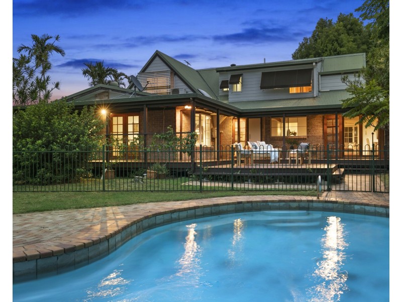 54 Duncan Street, Wynnum QLD 4178