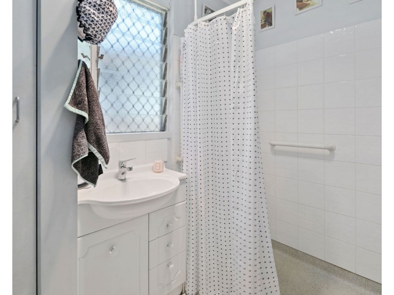 3 Cabanda Street, Wynnum West QLD 4178