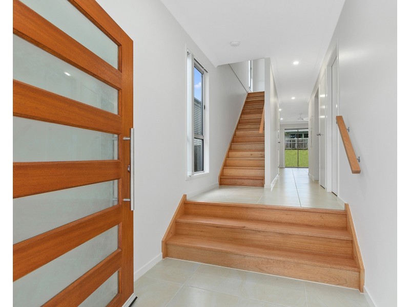 16 Killarney Avenue, Manly West QLD 4179