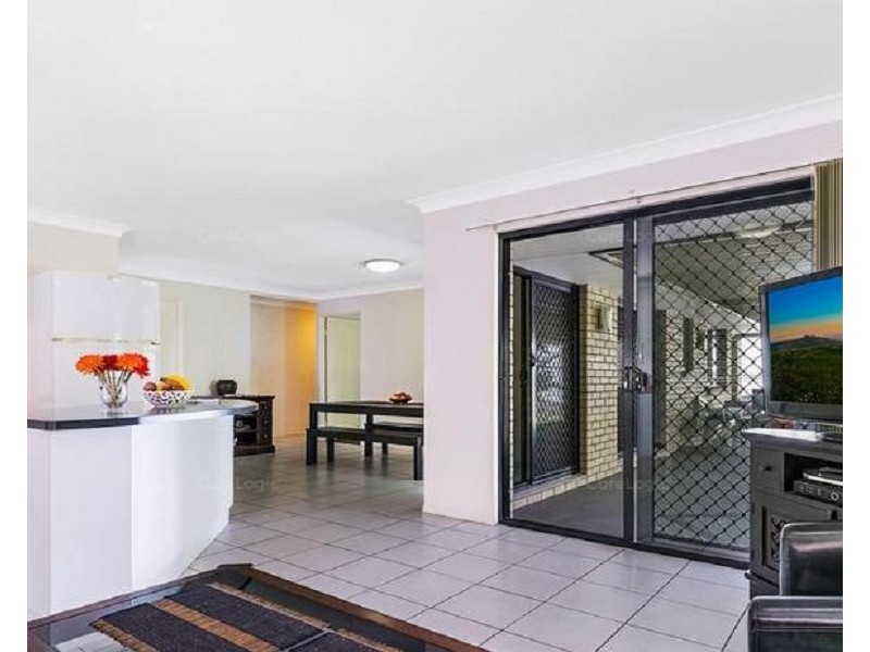 45 Roseberry Parade, Wynnum West QLD 4178