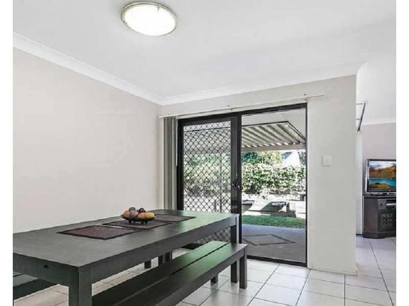 45 Roseberry Parade, Wynnum West QLD 4178
