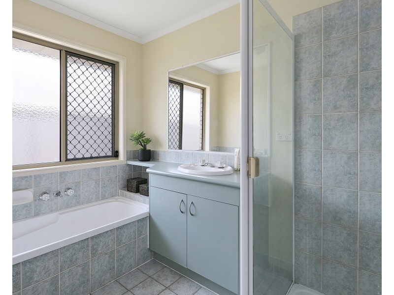 14 Magdalene Street, Wynnum West QLD 4178