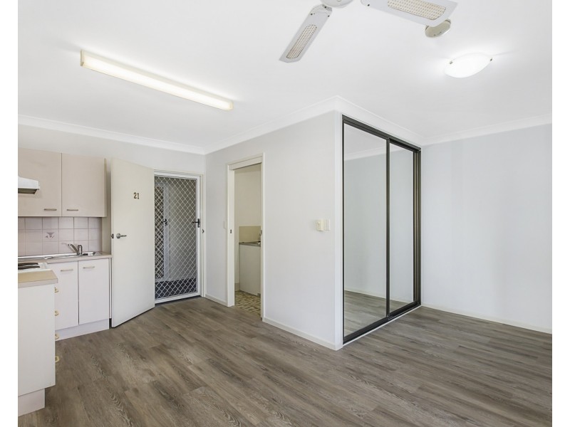 21/15 Carmichael Court, Wynnum West QLD 4178