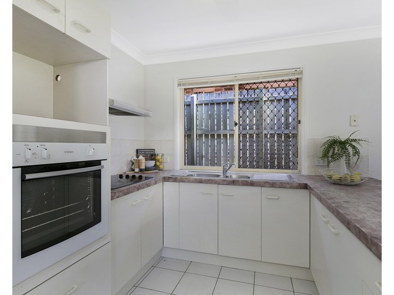 35 Madgwick Street, Wynnum QLD 4178