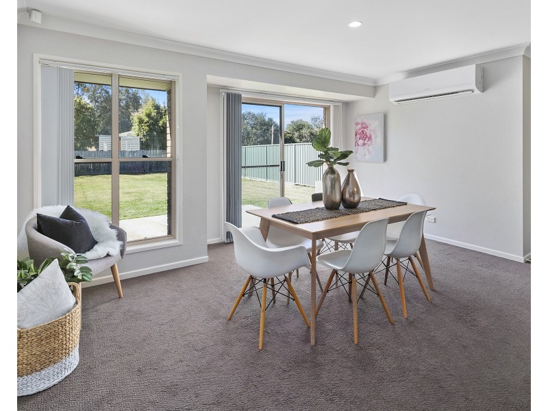 12 School Road, Wynnum West QLD 4178