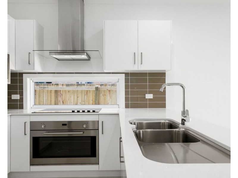 17 Wells Place, Wynnum West QLD 4178