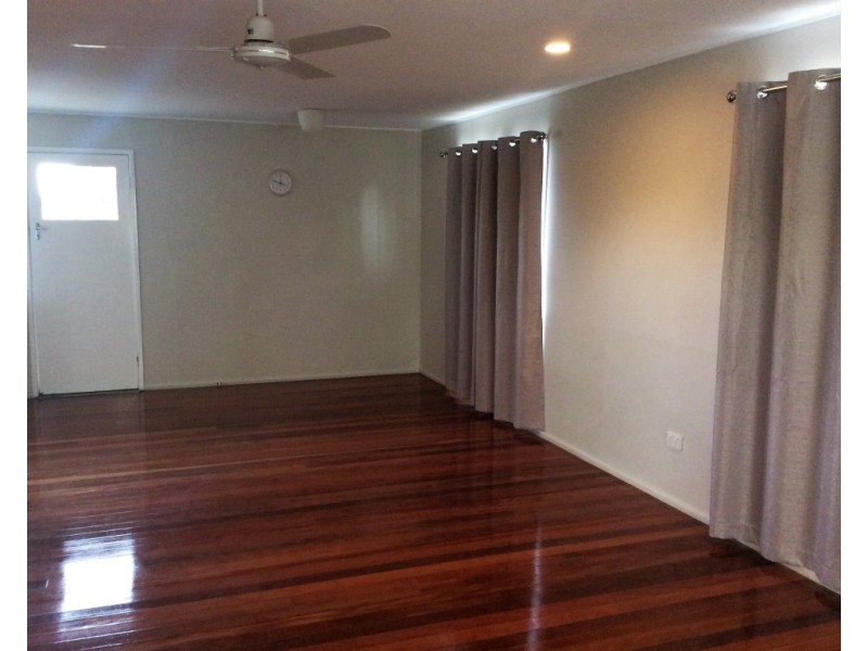 93 Malabar St, Wynnum West QLD 4178