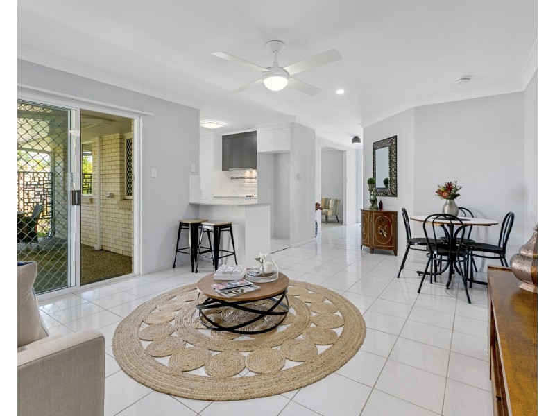 1 Coral Close, Manly West QLD 4179