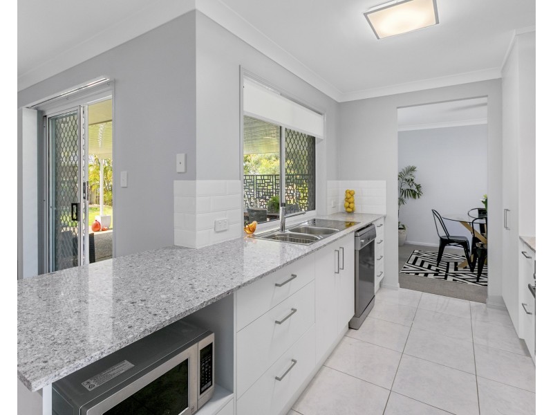 1 Coral Close, Manly West QLD 4179