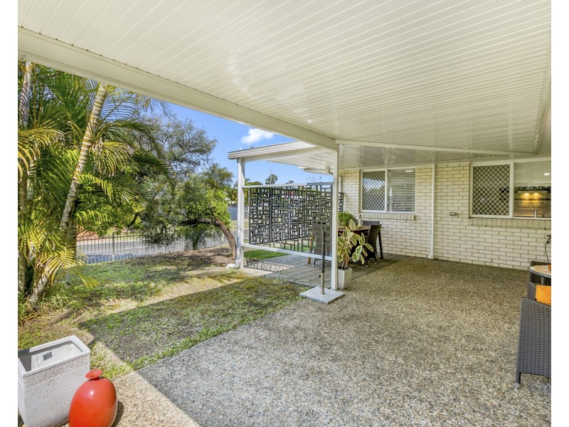 1 Coral Close, Manly West QLD 4179