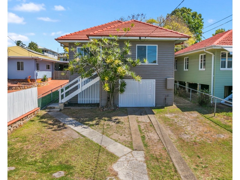 2304 Wynnum Road, Wynnum QLD 4178