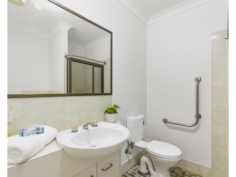 48/15 Carmichael Court, Wynnum West QLD 4178