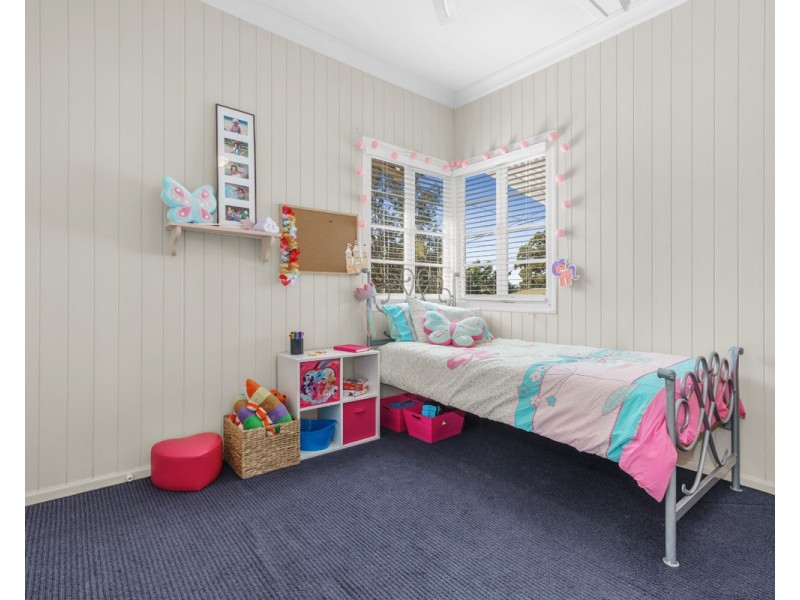 97 Kamarin Street, Manly West QLD 4179