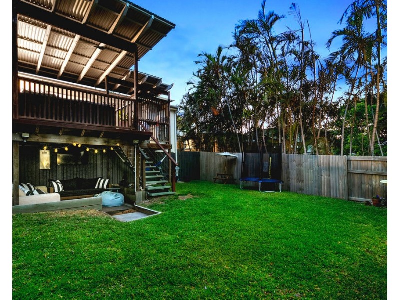 13 Ryder Street, Wynnum QLD 4178