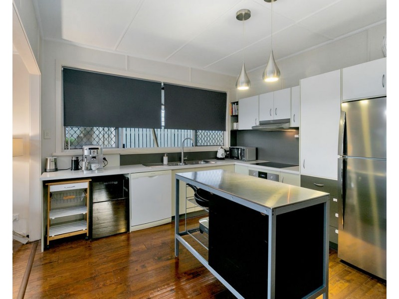 13 Ryder Street, Wynnum QLD 4178