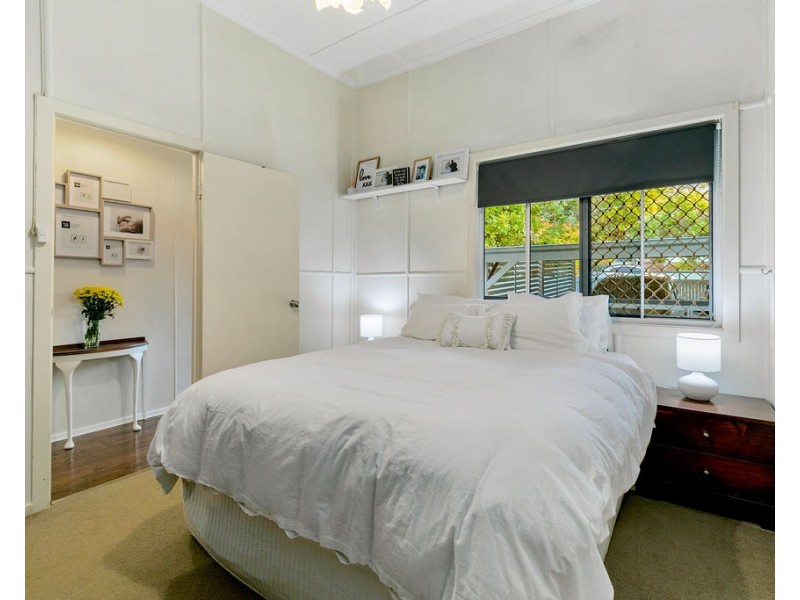 13 Ryder Street, Wynnum QLD 4178