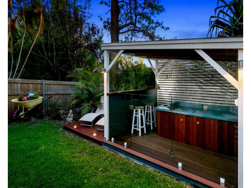 13 Ryder Street, Wynnum QLD 4178