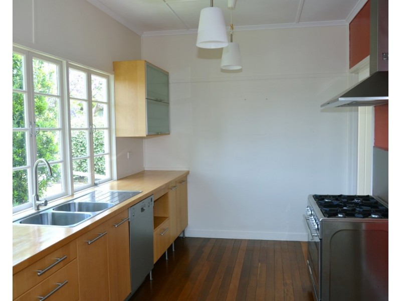 12 Stannard Road, Manly West QLD 4179