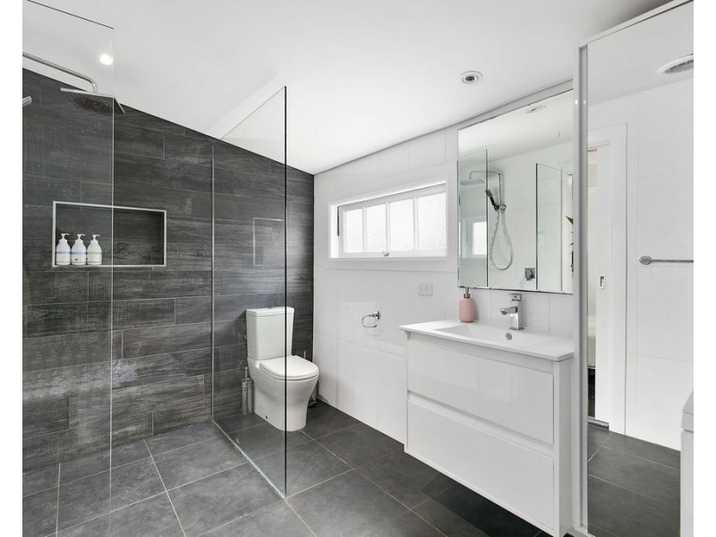 19 Sibley Road, Wynnum West QLD 4178