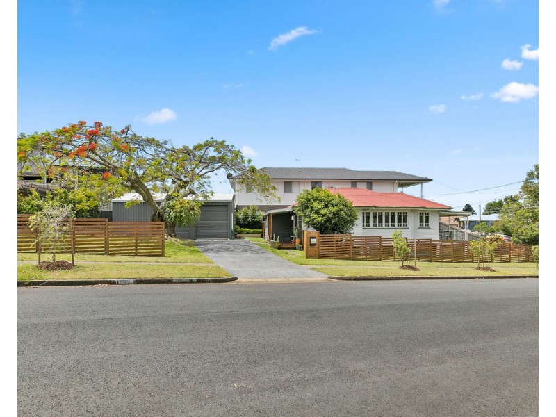 19 Sibley Road, Wynnum West QLD 4178