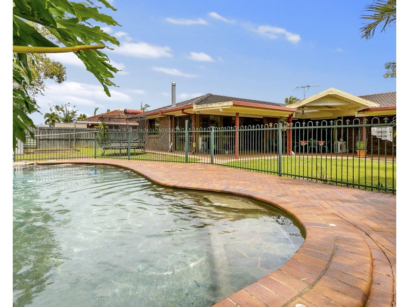35 Network Drive, Wynnum West QLD 4178