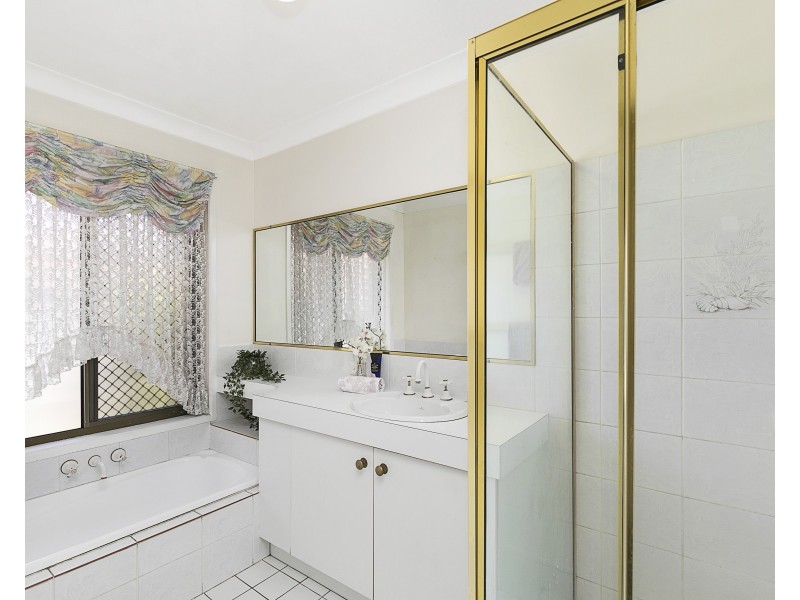 35 Network Drive, Wynnum West QLD 4178