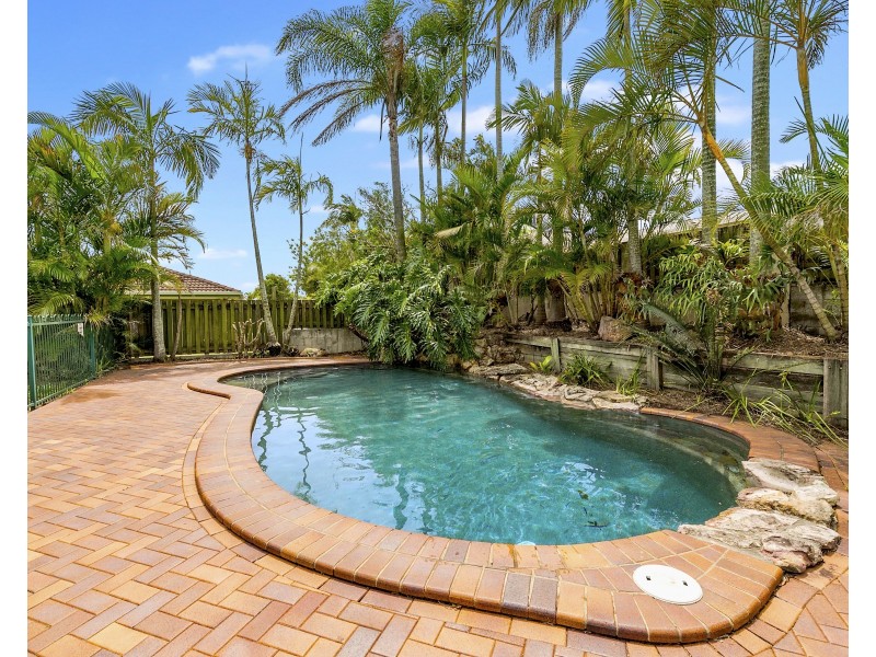 35 Network Drive, Wynnum West QLD 4178