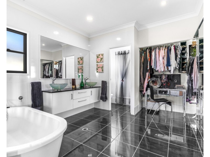 29 Akonna Street, Wynnum QLD 4178