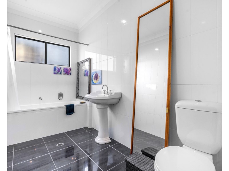 29 Akonna Street, Wynnum QLD 4178