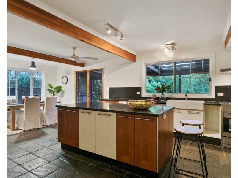 54 Duncan Street, Wynnum West QLD 4178