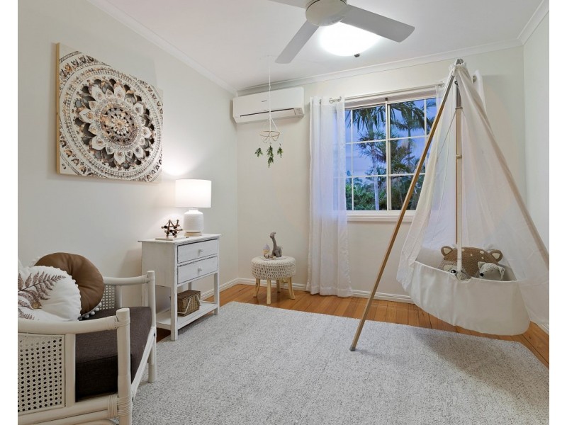 54 Duncan Street, Wynnum West QLD 4178