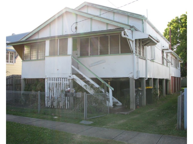 2/21 Clara Street, Wynnum QLD 4178