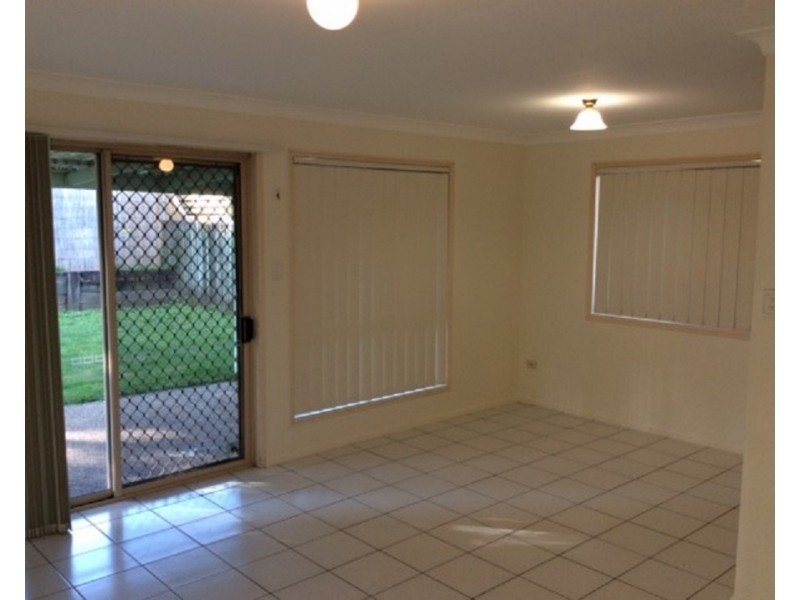 37 Madgwick Street, Wynnum QLD 4178