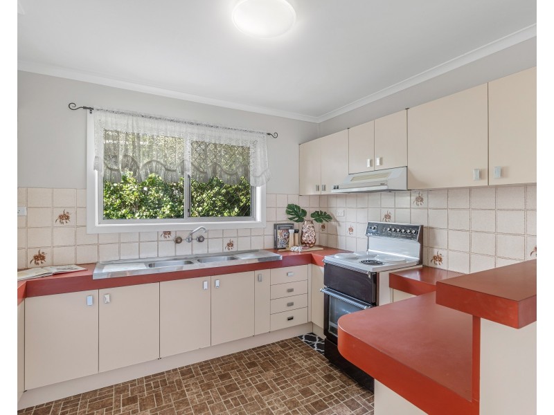 62 West Avenue, Wynnum QLD 4178