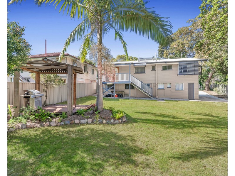 17 Heymer Street, Wynnum QLD 4178