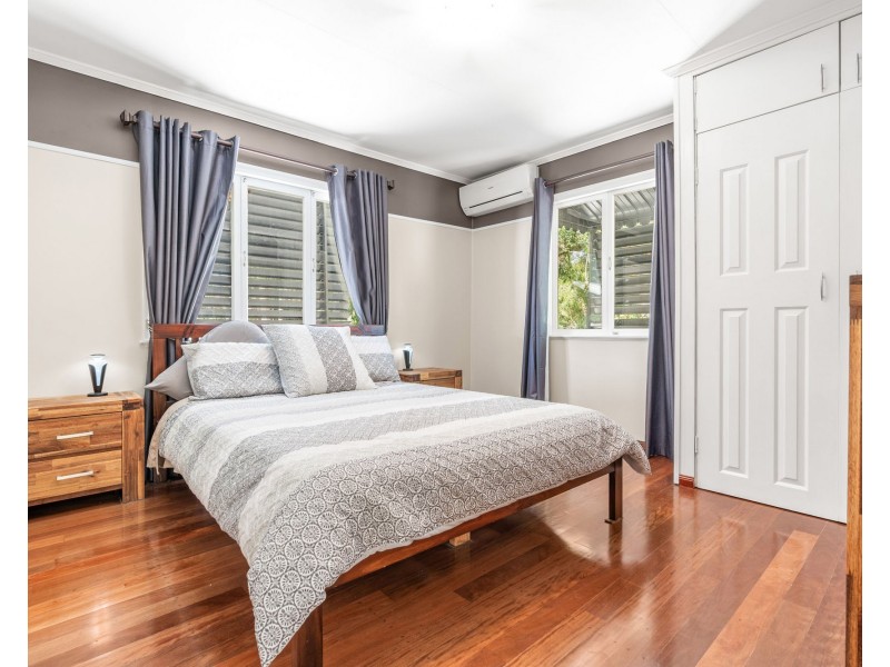 17 Heymer Street, Wynnum QLD 4178