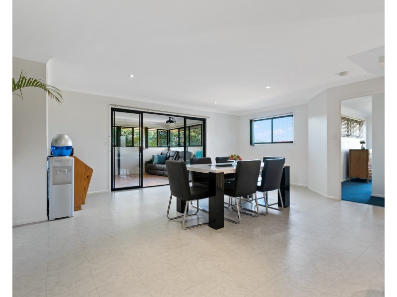 37 Mizzen Street, Manly West QLD 4179