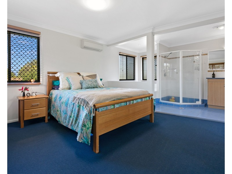 37 Mizzen Street, Manly West QLD 4179