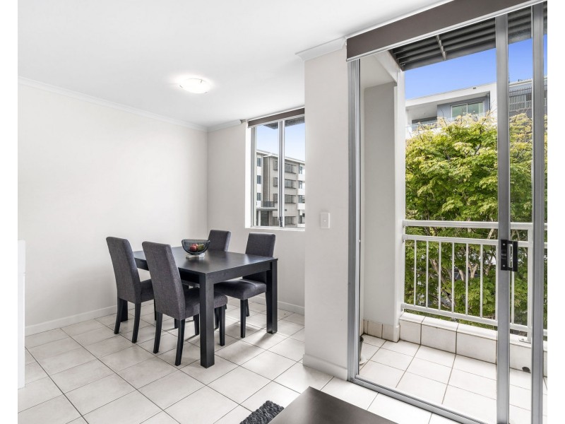 13/89 Bay Terrace, Wynnum QLD 4178