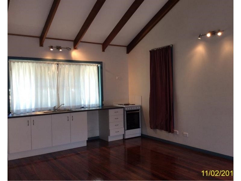 1 Boreen Street, Point Lookout QLD 4183