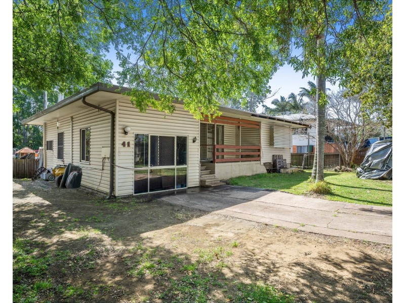 41 Kianawah Road, Wynnum West QLD 4178