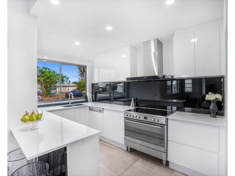 76 Besham Parade, Wynnum QLD 4178