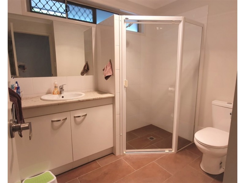 6 Wirra Circuit, Wynnum West QLD 4178