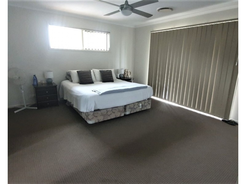 6 Wirra Circuit, Wynnum West QLD 4178
