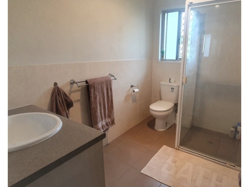6 Wirra Circuit, Wynnum West QLD 4178