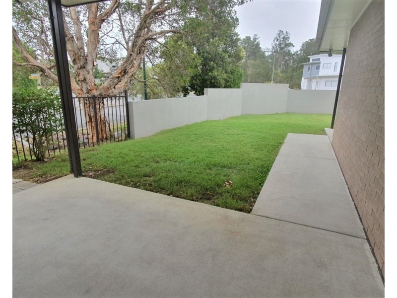 6 Wirra Circuit, Wynnum West QLD 4178