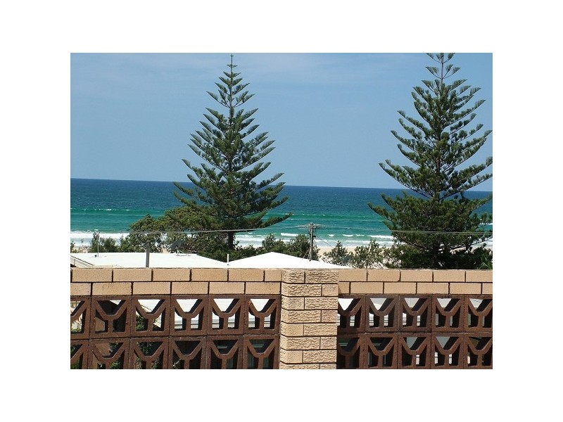 121 Golden Four Drive, Bilinga QLD 4225