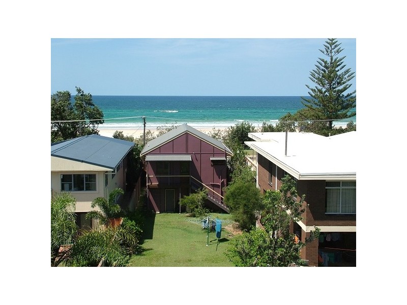 121 Golden Four Drive, Bilinga QLD 4225