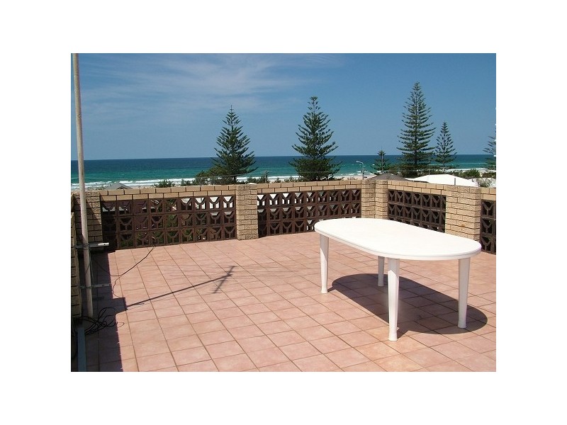 121 Golden Four Drive, Bilinga QLD 4225